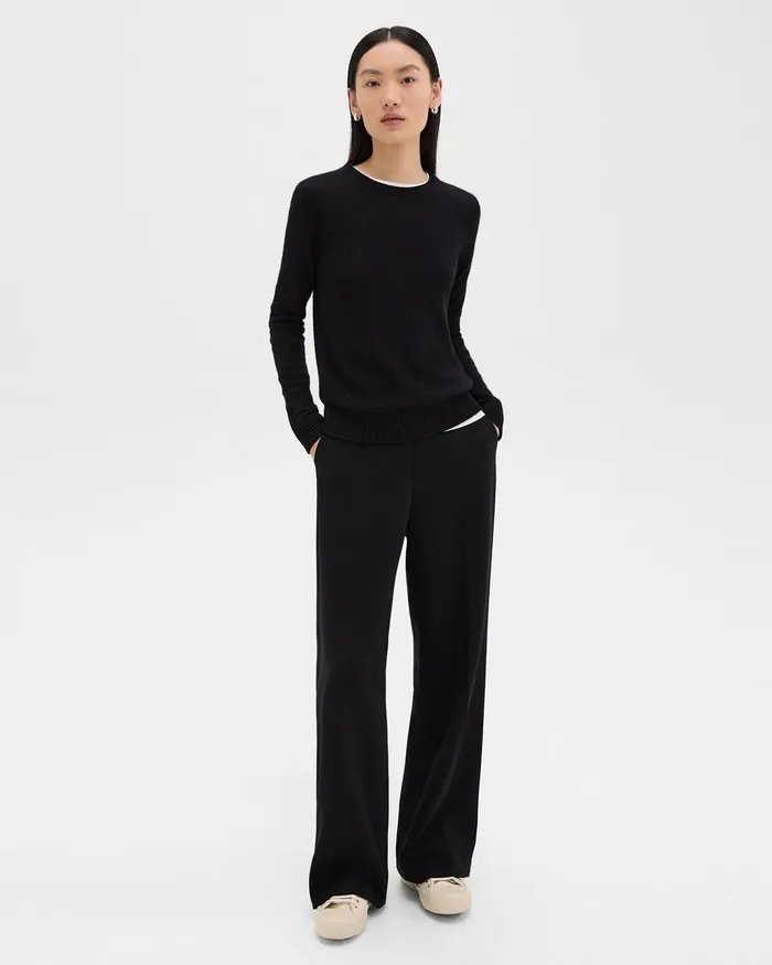 Women Theory Sweaters Cardigans Crewneck Sweater In Feather Cashmere Black