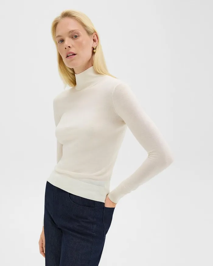 Women Theory Sweaters Cardigans Turtleneck Sweater In Regal Wool New Ivory