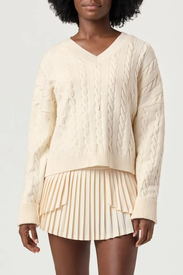 Women Tops and TShirts Fila Baseline Chunky VNeck Sweater 920 Gardenia Women Tops and TShirts Fila Baseline Chunky VNeck Sweater 920 Gardenia