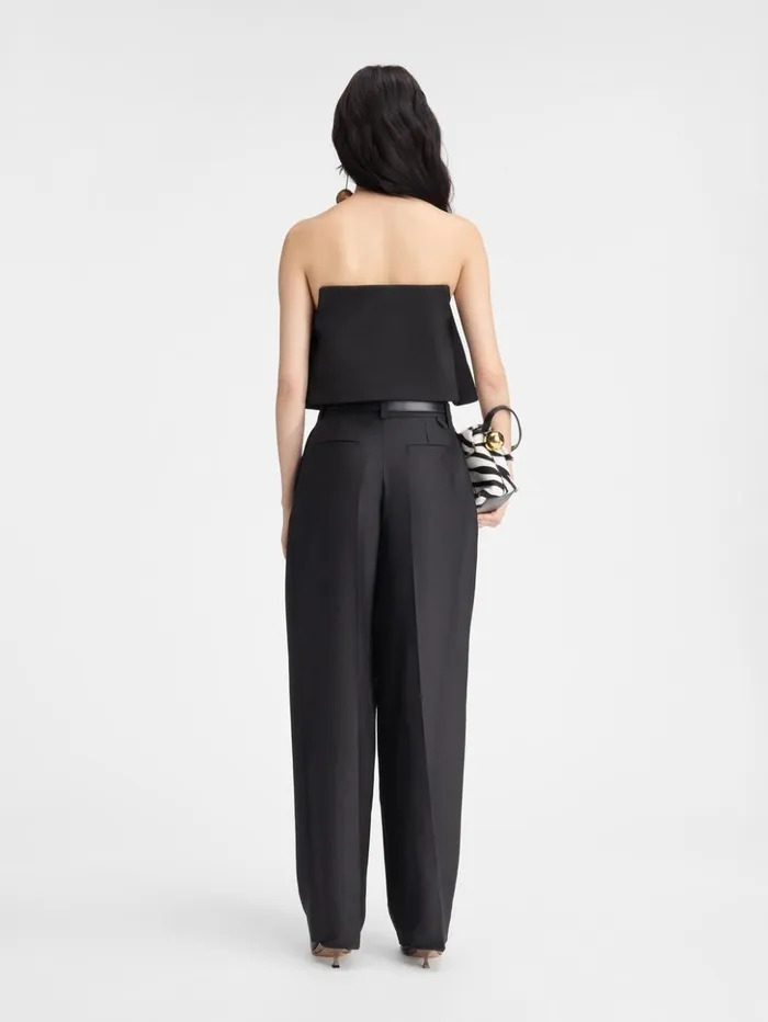 Women Trousers and Shorts JACQUEMUS The Curzio Pants Black Women Trousers and Shorts JACQUEMUS The Curzio Pants Black